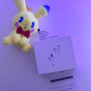 Airpods pro 3 (sealed box = Receipt)